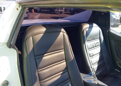 1976 Chevrolet Corvette z USA, uszkodzony, nr VIN 00001Z37L6S430525